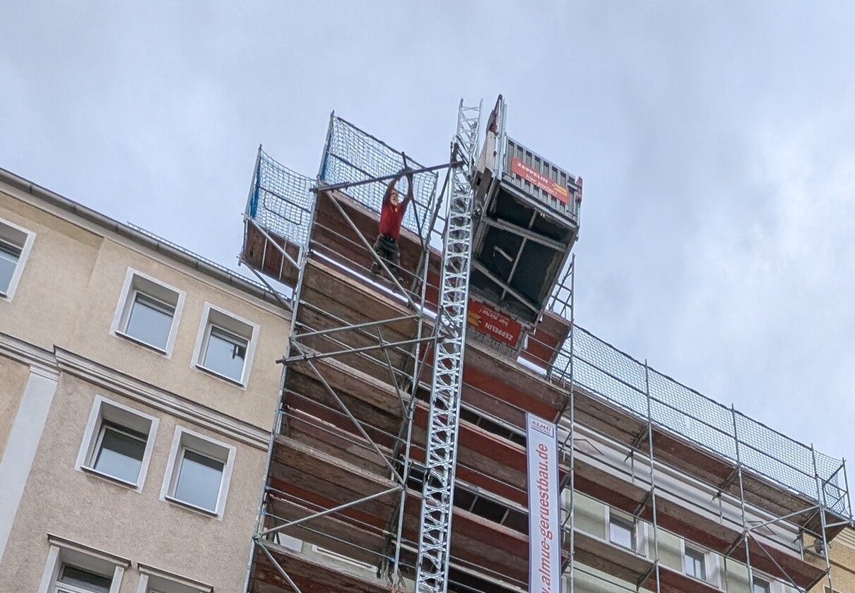 Gerüst für Aufzugsmontage & Sonderbauten